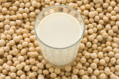 Sữa đậu nành chứa rất nhiều chất dinh dưỡng cần thiết cho cơ thể.